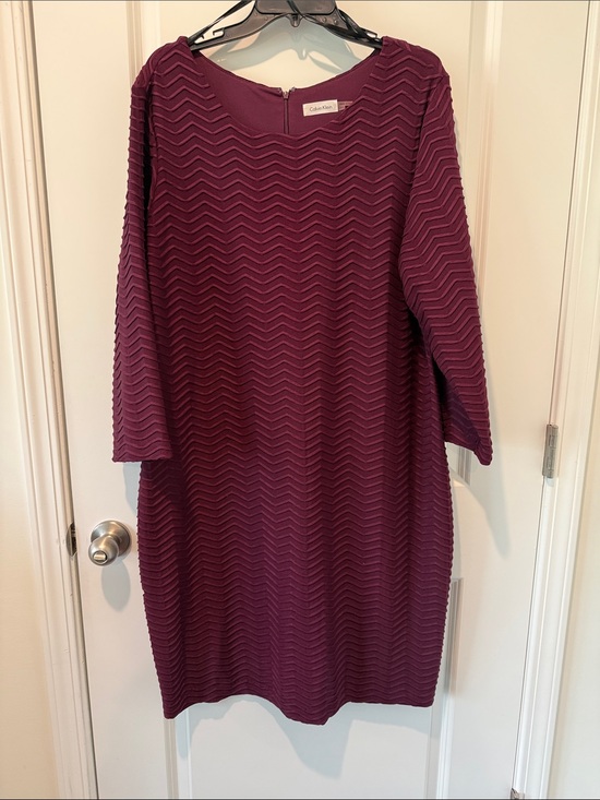 Calvin Klein Dresses & Skirts - Calvin Klein Plum Textured Midi Shift Dress